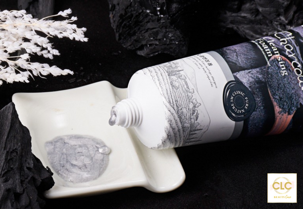 Sữa Rửa Mặt Than Hoạt Tính 3W Clinic Charcoal Cleansing Foam 100ml